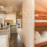 Canadian No 38 度假居