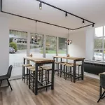 Canadian No 38 Holiday home *